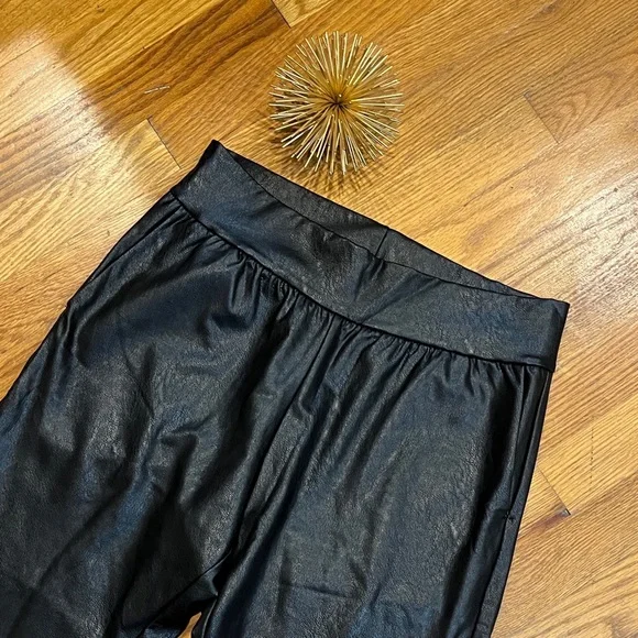 Commando Black Faux Leather Jogger Pants Size Medium - Picture 7 of 10